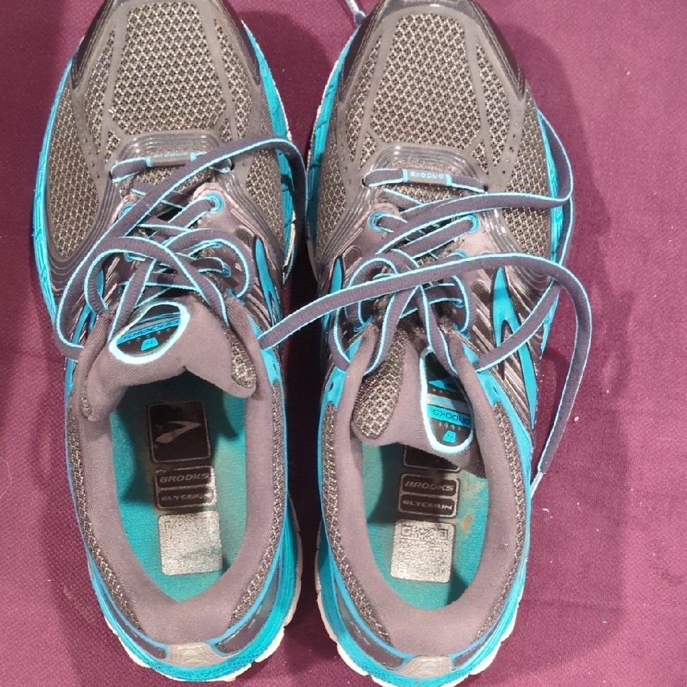 Brooks Women's Athletic Shoes in Gray and Teal
